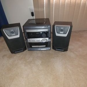 Tabletop CD player/radio/cassette